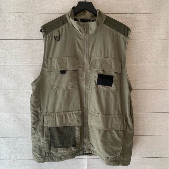 URBAN OUTFITTERS Fishing Utility Vest - Picture 2 of 5